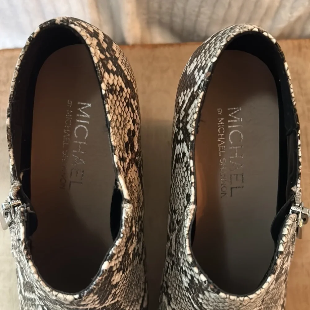Michael by Michael Shannon Griffyn Snake Zip Side Booties Size-6.5 - Picture 5 of 6